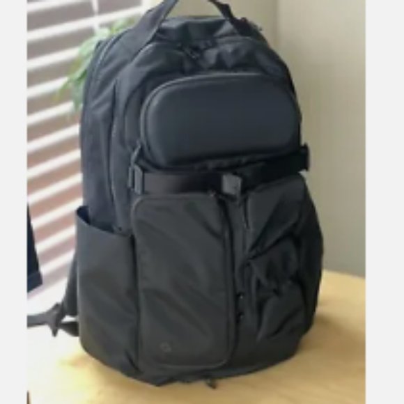 lululemon athletica Handbags - Lululemon Cruiser Backpack Solid Black